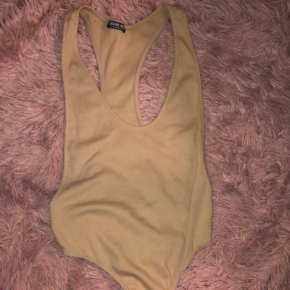 Fashion nova tan deep side boob bodysuit